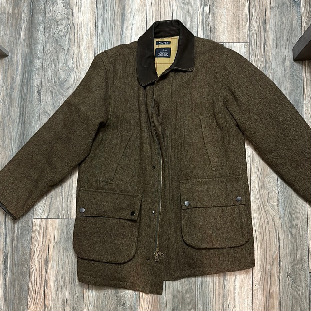 Nautica Wool Jacket very Warm Looks great! Size Medium but fits L